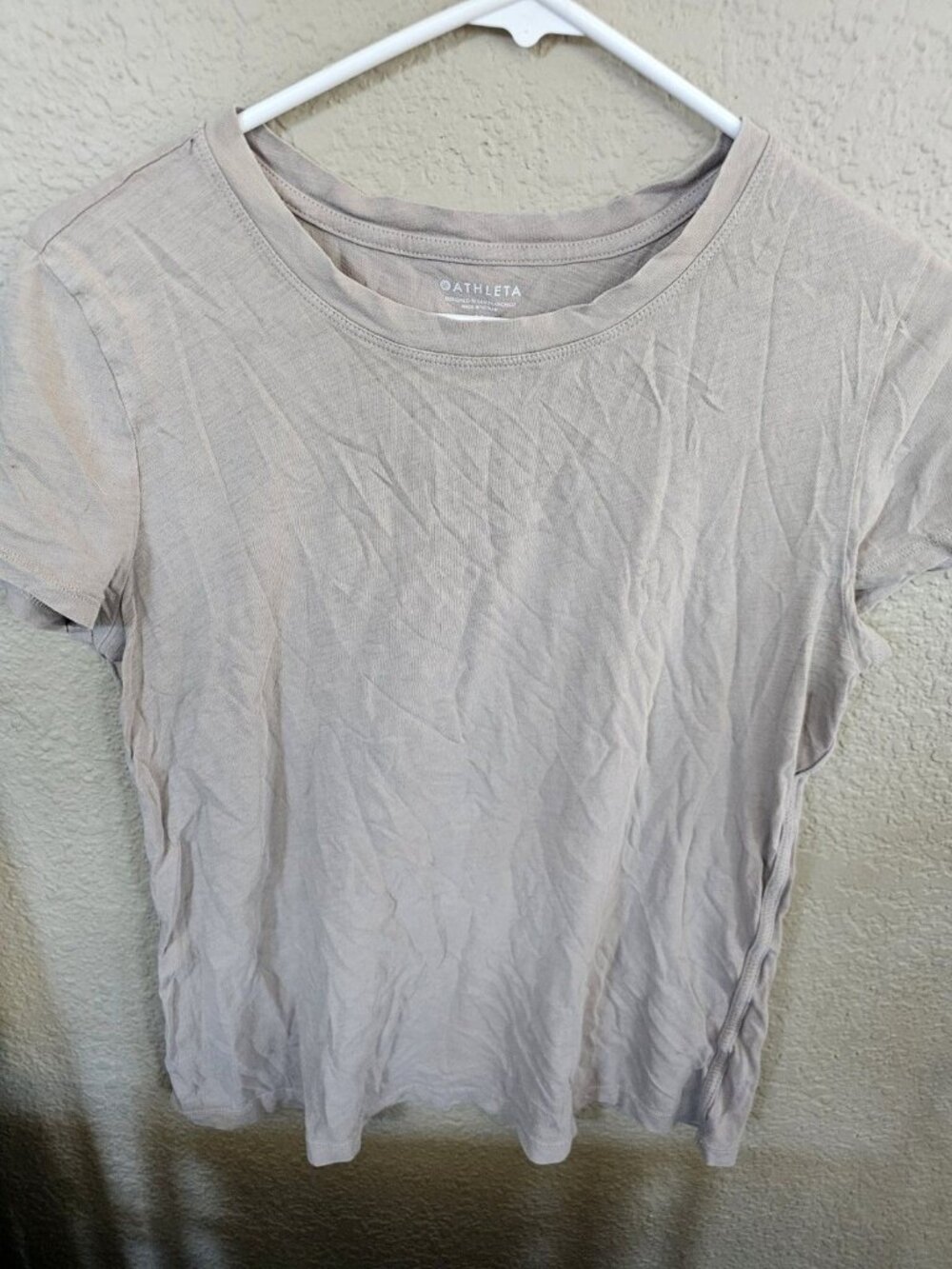 Athleta Tan Athletic T-shirt Short Sleeve Women's Size Medium